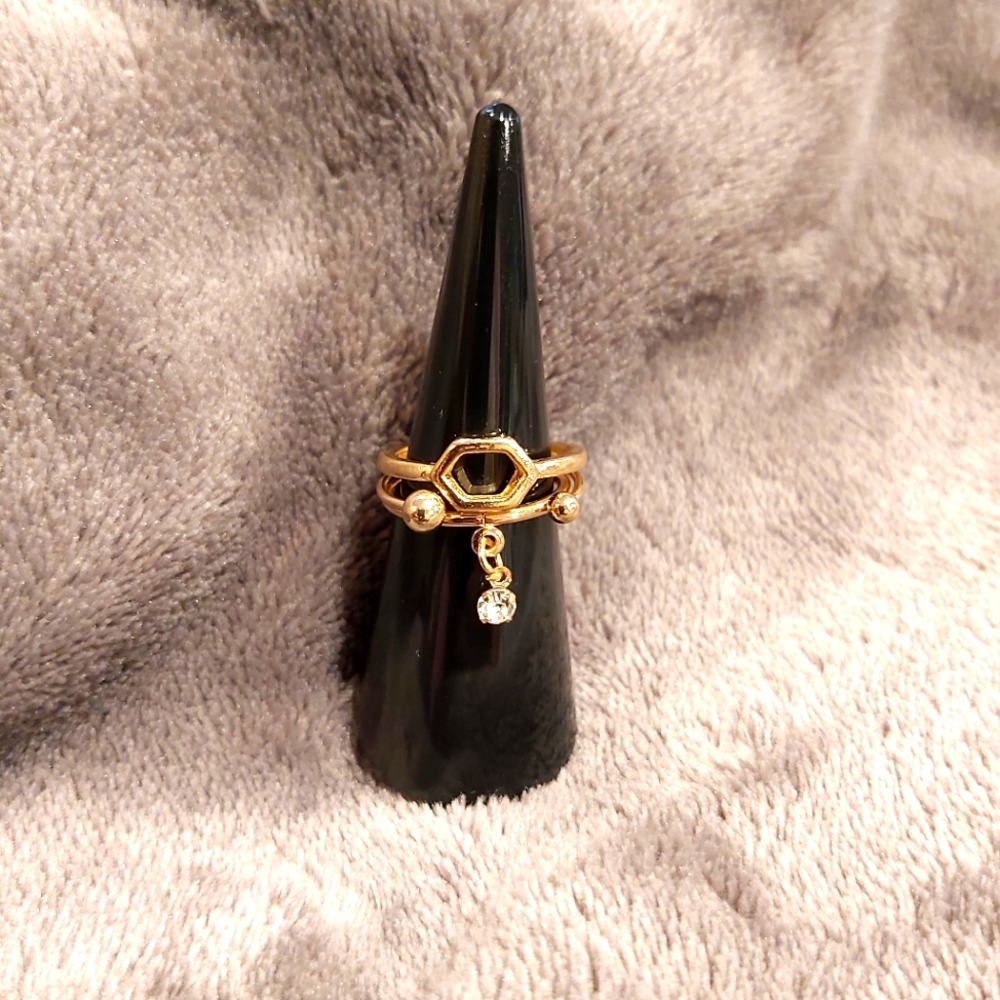 NWOT Gold 3 Piece stackable Ring Set